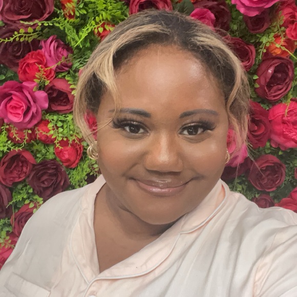 Meet your Posher, Sammy - Picture 1 of 3